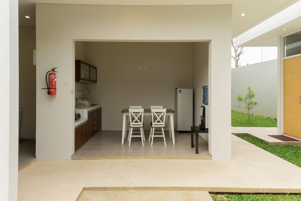 בנדונג Oyo 367 Ridha Residence מראה חיצוני תמונה